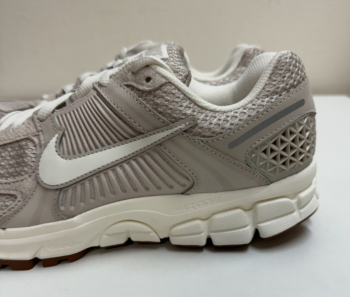 ★Nike★ Zoom Vomero 5 Women's Shoes FZ3780-101 Nike Zoom Vomero 5 Light Orewood Brown FZ3780-101 Womens New