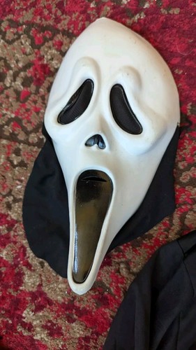 Vtg Scream Ghostface Mask Costume Easter Unlimited Adult Halloween Ghost Cape - Picture 12 of 17