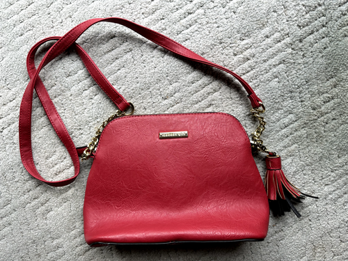 MADDEN GIRL Red Cross Body/ Purse Zipper Closure