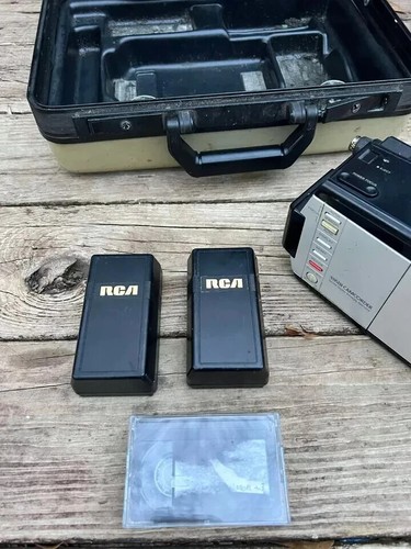 Vintage 1988 RCA CC300 VHS Reporter Video Camcorder w Case UNTESTED - Picture 9 of 9