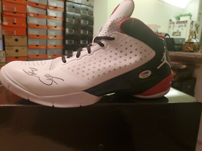 Jordan Fly Wade 2 SIZE 14 AUTOGRAPHED BY D WADE & VERIFIED BY PSA