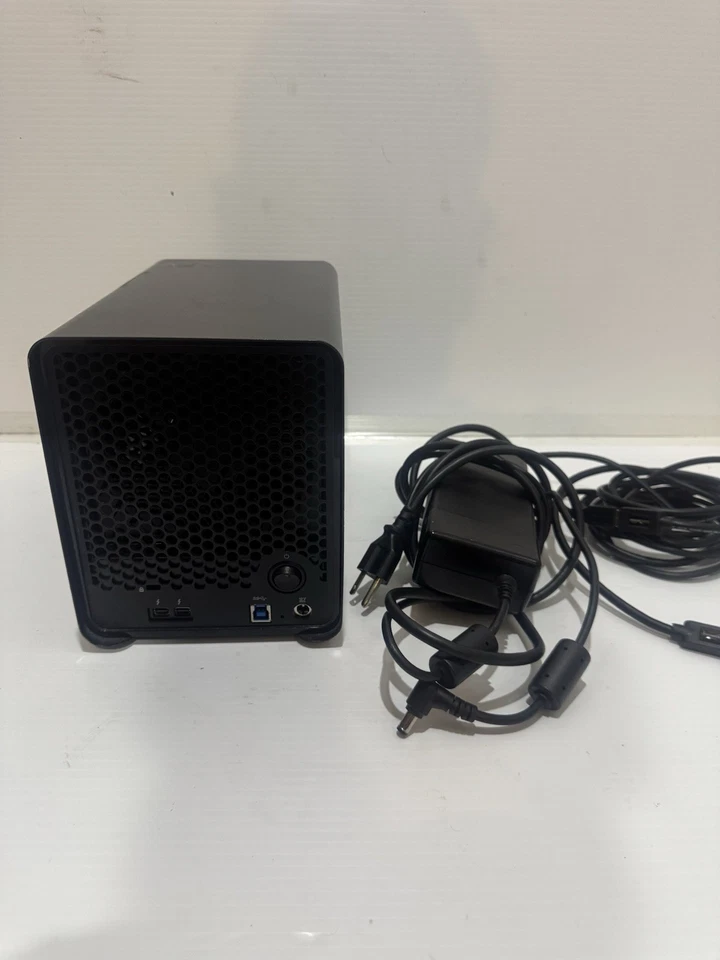 Drobo 5D DRDR5-A EXTERNAL RAID ENCLOSURE 15TB (5 x 3TB Drives) Thunderbolt, USB3 - Image 2 of 4