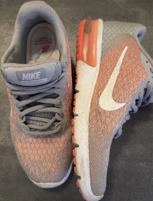 Nike Air Max Sequent 2 Sneaker grau orange weiß EU 38 Unisex Low Top