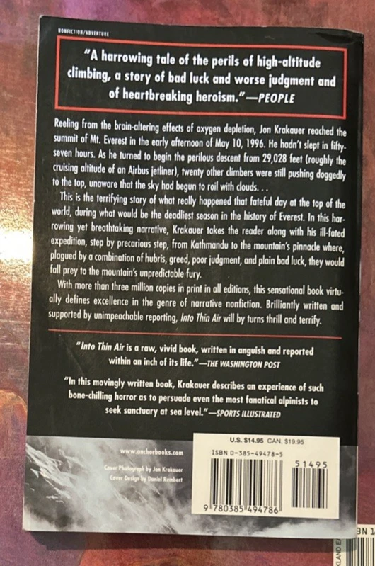 Into Thin Air книга Джона Кракауэра в мягкой обложке - Изображение 2 из 2