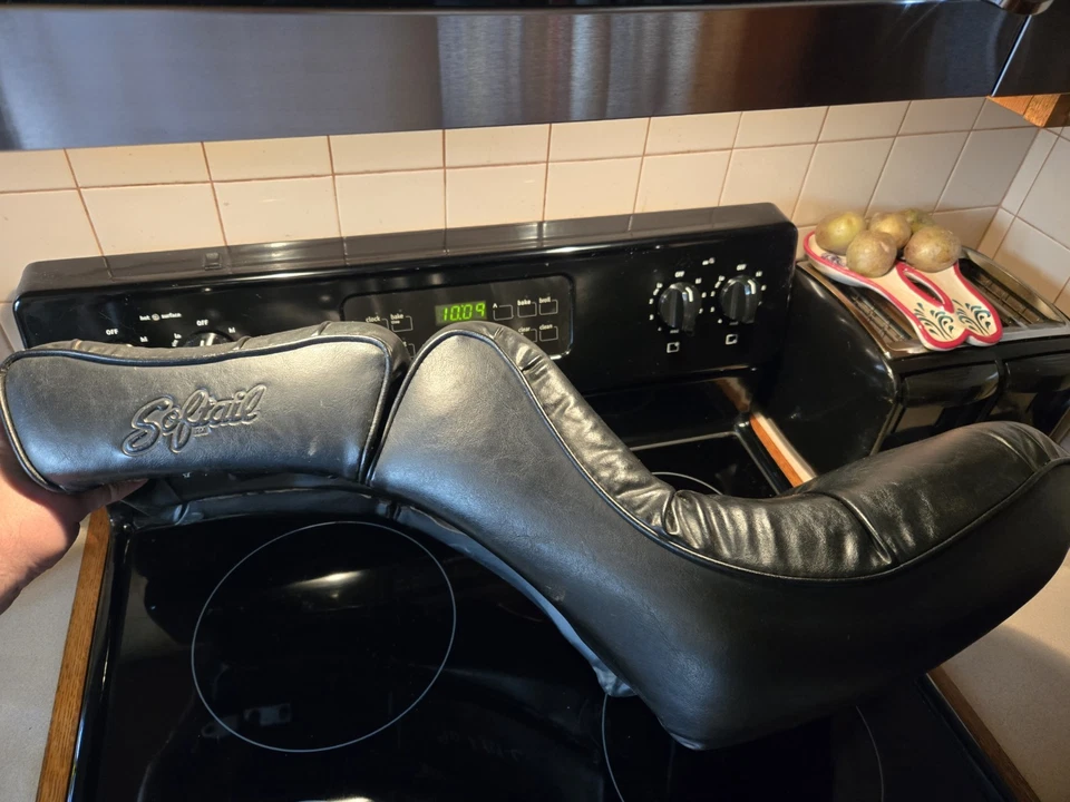 Asiento Harley Davidson Softail. Se adapta a Softails de la era Evo, '84-'99 Foto 2 de 4
