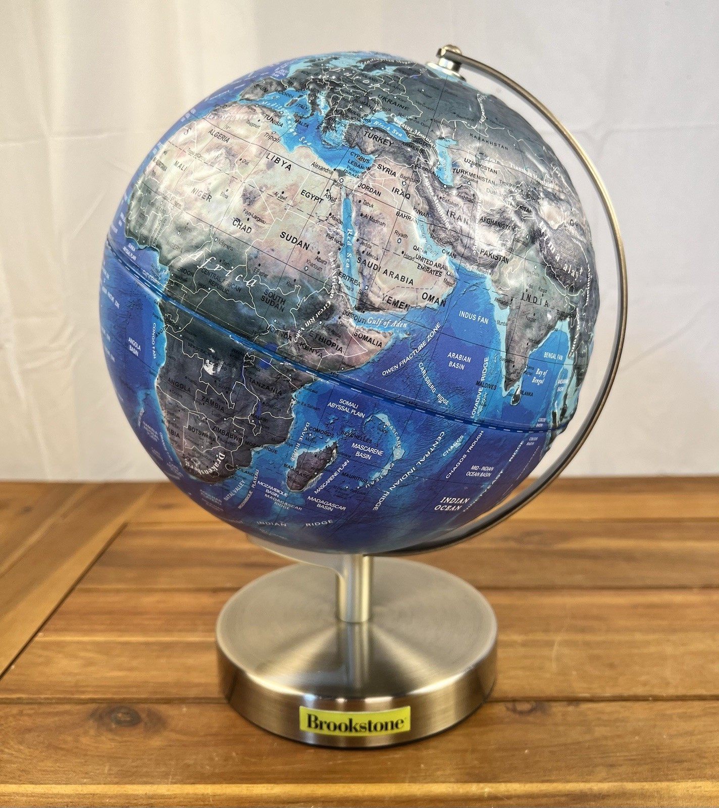 "Globo Brookstone Land And Sea World, relieve elevado en el océano azul 8x 12"""