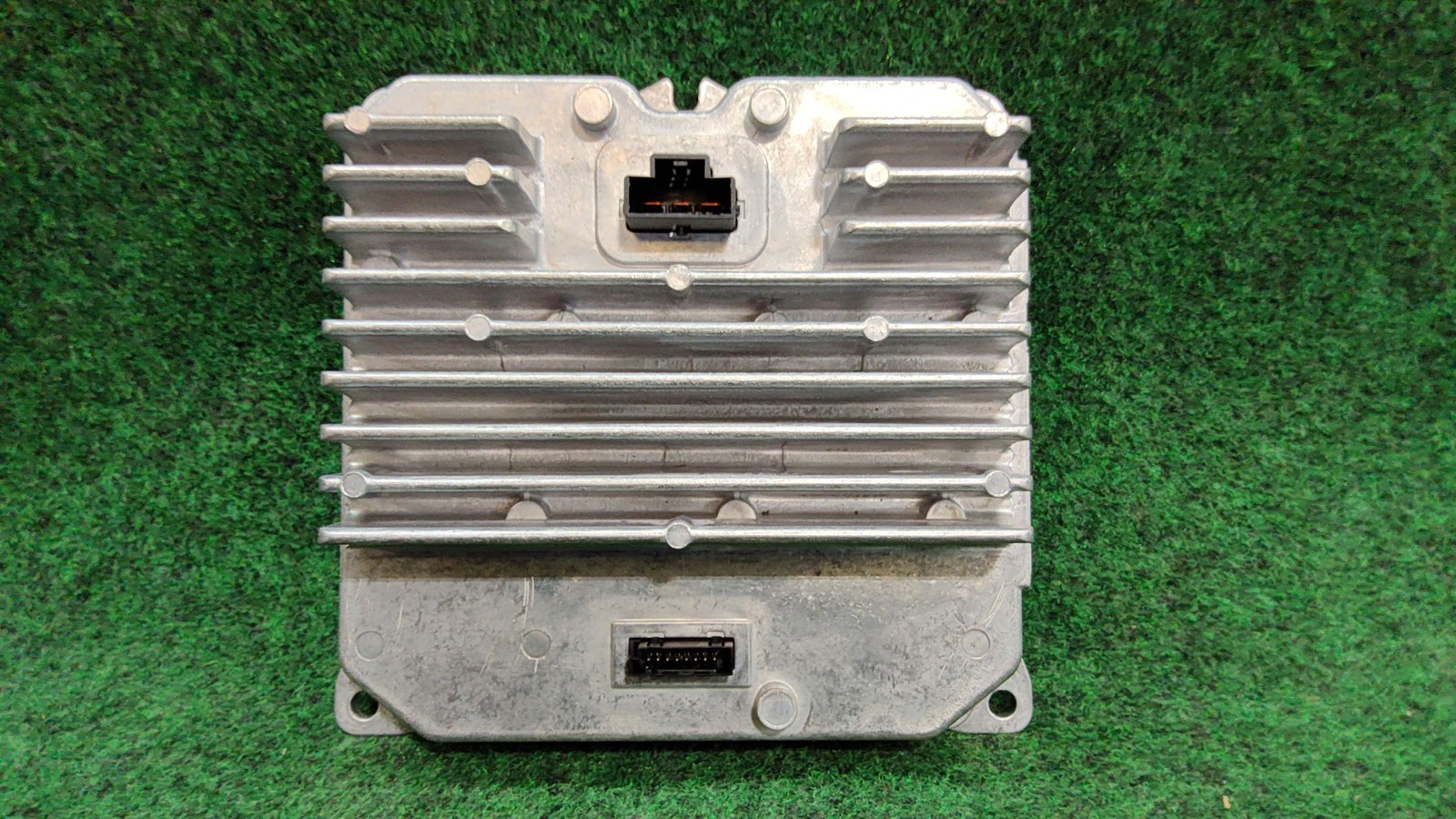 2017-2023 BMW 530i Rear Mount Power Control Unit OEM 61428736485