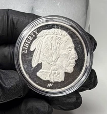 BUFFALO/NATIVE ART ROUND, .999 FINE SILVER, 1 TROY OZ., 2010!