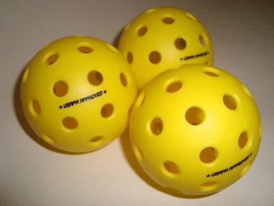 Set of 3 Onix Fuse Outdoor Pickleball Balls Yellow