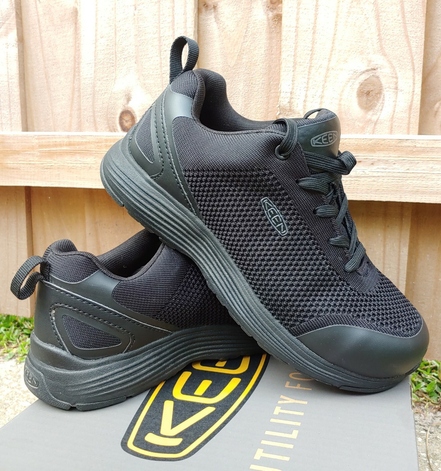 Scarpe da lavoro antinfortunistiche nere Keen "Sparta" nuove con scatola sneakers taglia 8 M 1023211M