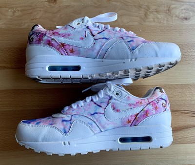 nike cherry blossom air max