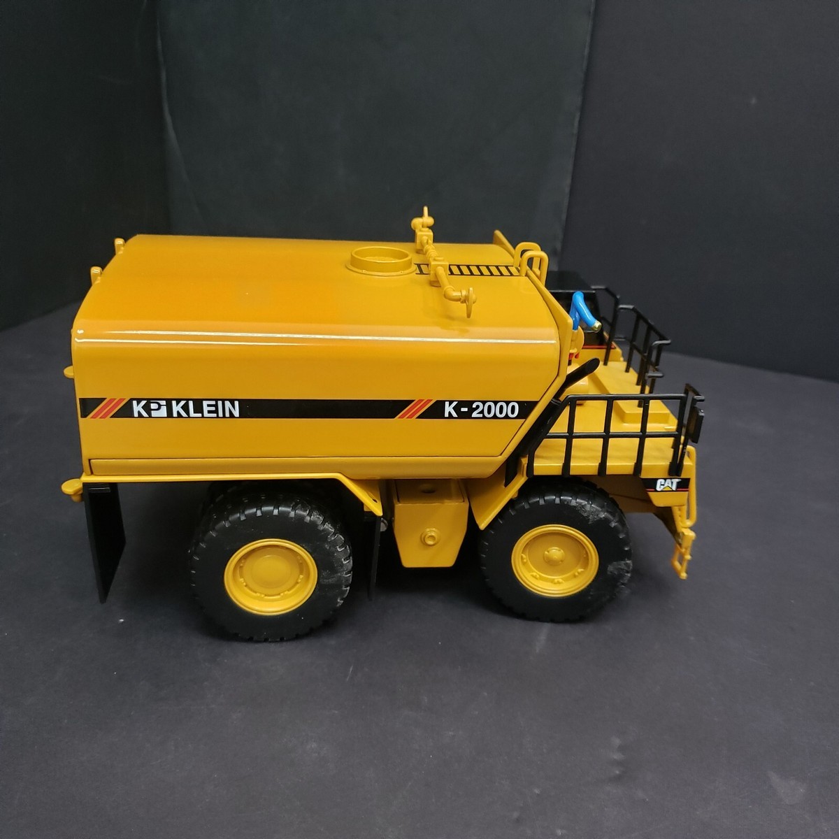 Caterpillar 777D Off Highway Truck W/ Klein Water Tank