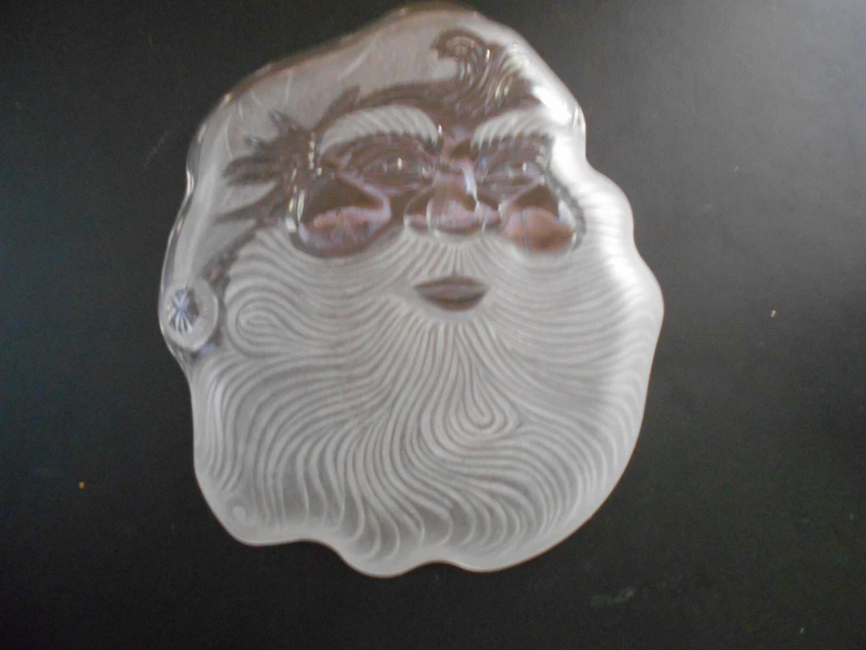 Xmas Santa Claus Face Frosted Glass Serving Plate 8 1/2 Crystal Clear Industries - Изображение 2 из 4
