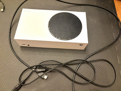 Microsoft Xbox Series S 512GB Konsole Weiß kaum benutz mit 2 Controller