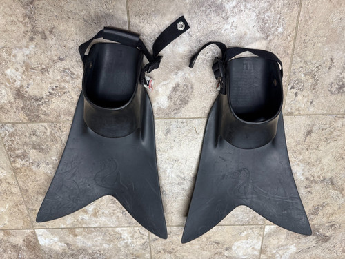 Force Fin Pro Black Swim Fins Size L Unisex Made in USA - Scuba Diving