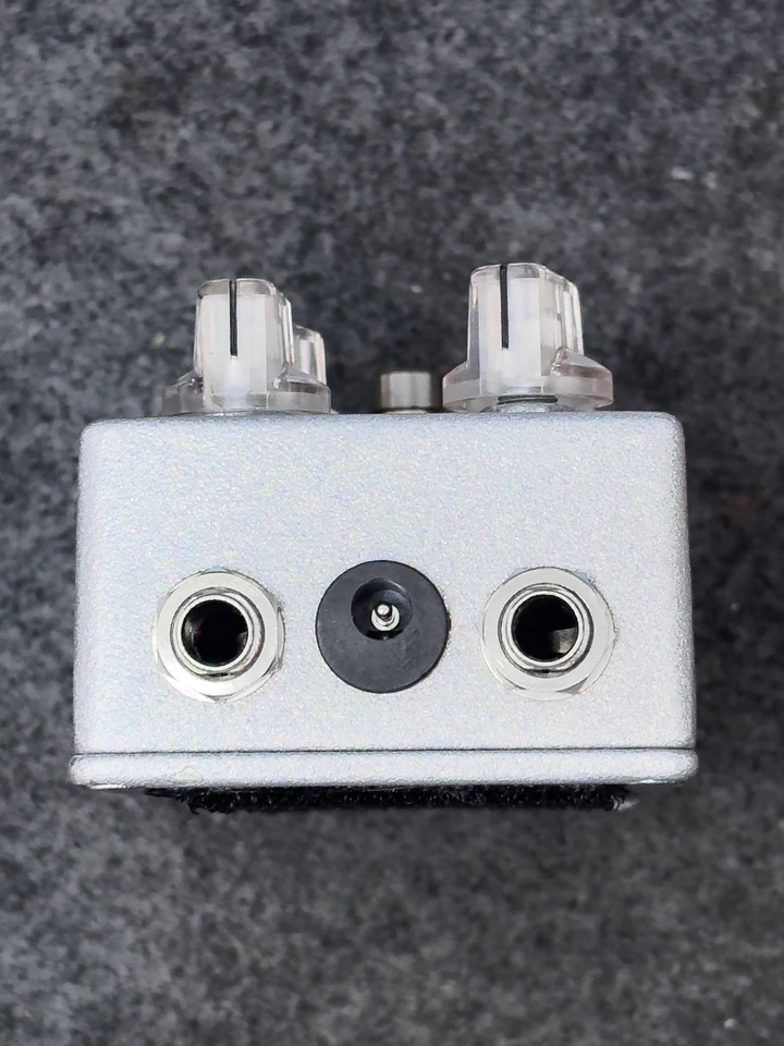 Earthquaker Devices Cloven Hoof Fuzz Grinder V2 usado ecualizador Foto 2 de 4