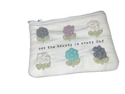 Flower Multipurpose Pouch With Pom Poms And Zipper Pull - Cotton.