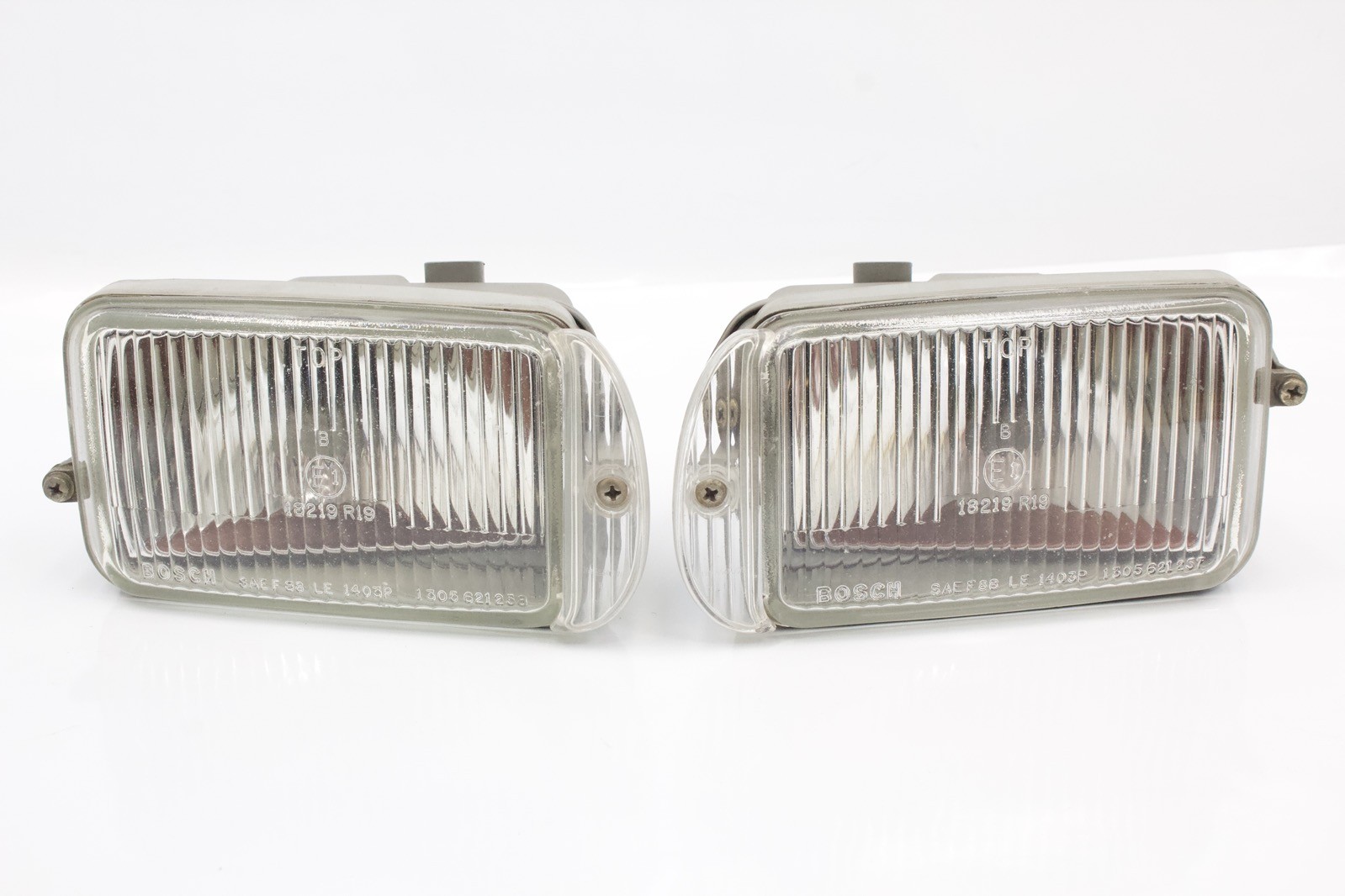 Porsche 911 964 (1989-1994) OEM Bosch Left & Right Side Fog Lights
