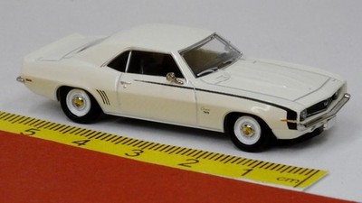 Chevrolet Camaro 1969 weiß - Brekina 18375
