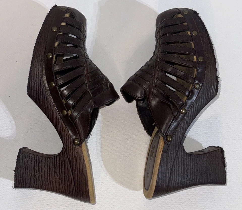 Zuecos de plataforma Route 66 Y2K años 2000 gruesos marrón imitación cuero tiras tacón mulas Foto 2 de 4