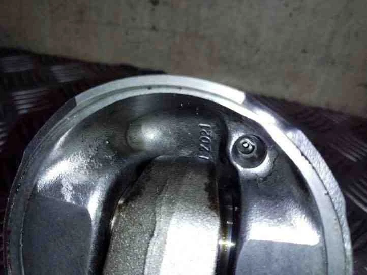 HONDA CR-V II RD pistón MAHLE174 2.2 diésel 103kw 2010 26180232 Foto 3 de 4