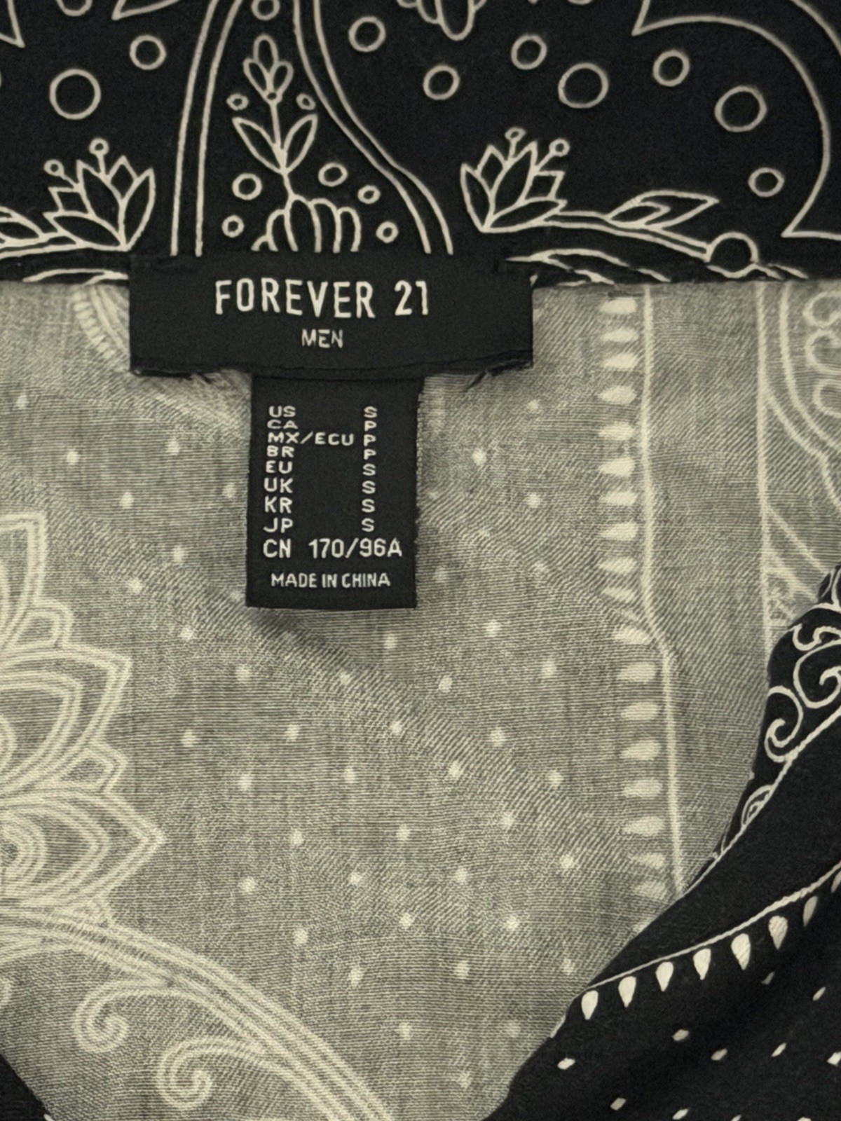 Forever 21 Button Down Pattern Black and White Sh… - image 2