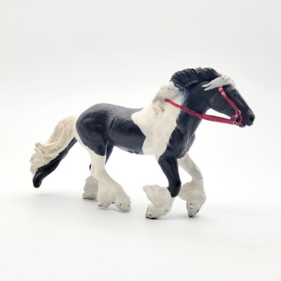 Safari 2010 Black & White Streaming Light Running Gypsy Vanner Horse Figure 6''