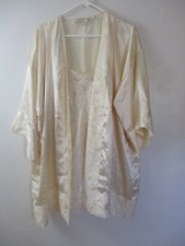 Victoria's Secret set vintage lingerie beige 2pc set robe and slip vintage