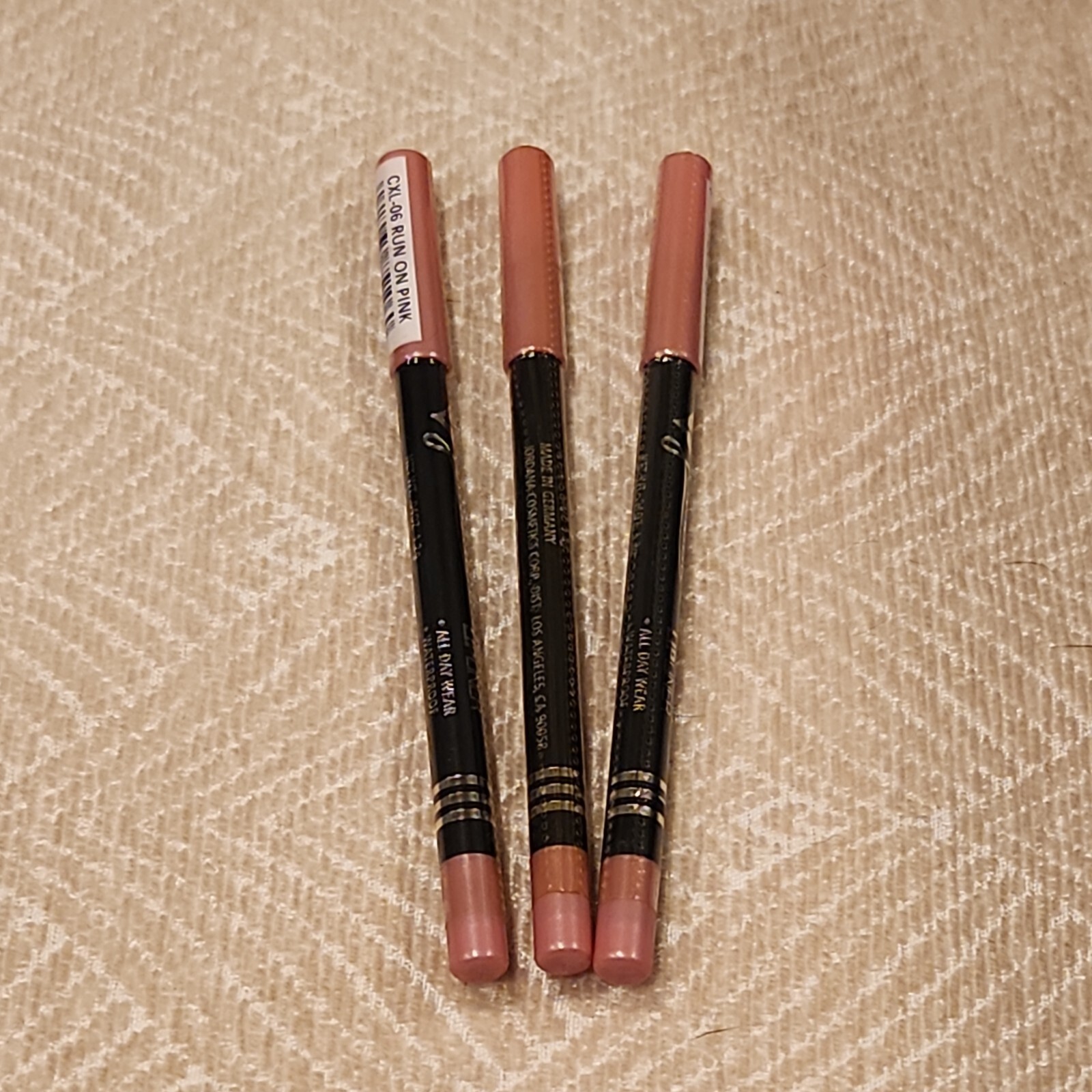 Lip Liner Run On Pink New Sealed
