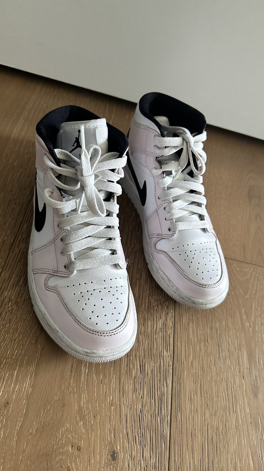 Nike Air Jordan 1 Mid Barely Rose Women's Size 612 L… Gem