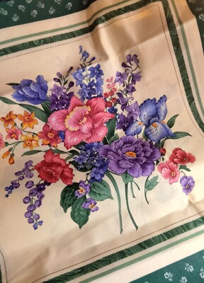 VIP PRINT FABRIC JOAN MESSMORE 45'' x 53'' CRANSTON PILLOW QUILT FLOWERS PINK BLUE