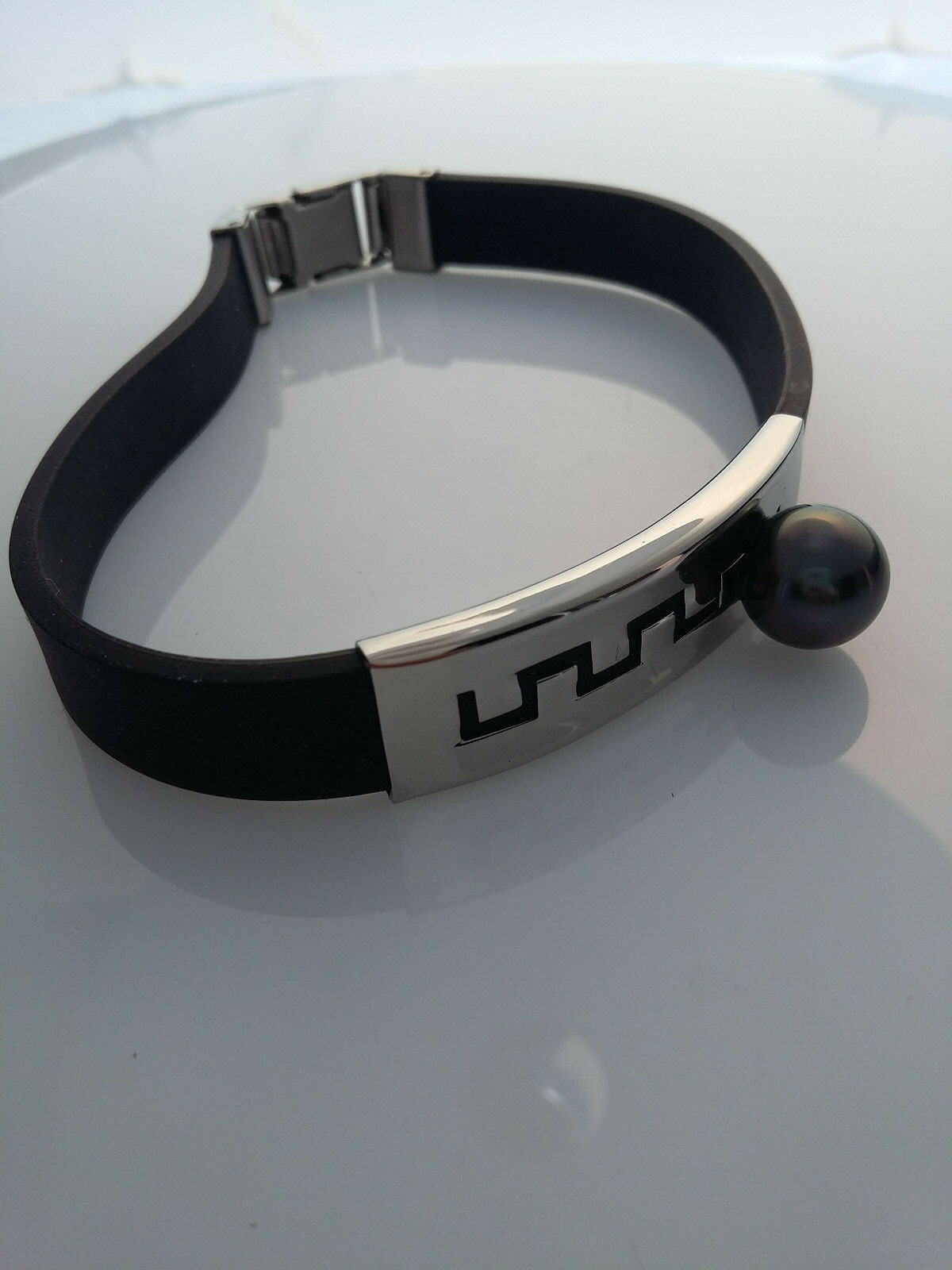 Bracelet en véritable perle de Tahiti et plaque acier pour un style bohème chic
