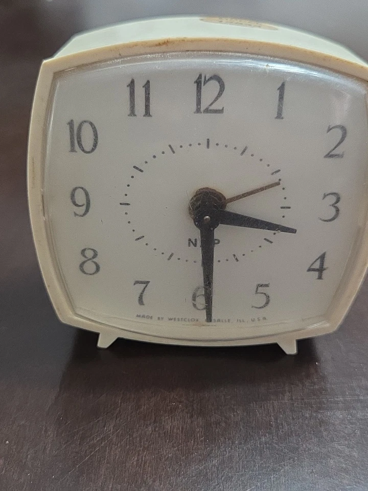 Westclox NAP Wind Up Alarm Clock Vintage, Tested and Working Small 3x3 White USA - Image 2 of 4