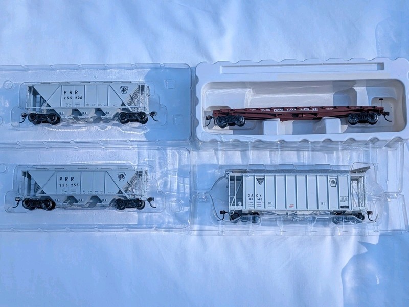 4-Car Pennsylvania PRR lot .. Bowser Executive & Athearn