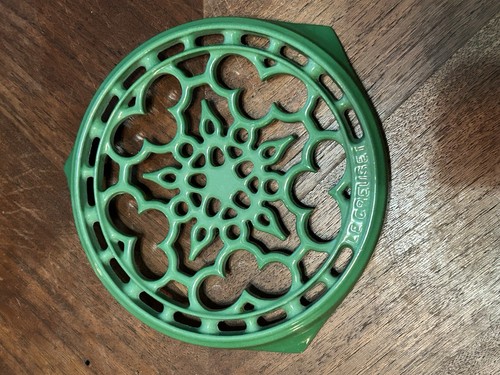 Le Creuset Enamel Green Trivet Cooking Accessory Footed