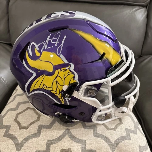 Minnesota Vikings Aaron Jones Signed Custom Speed Flex Full-Size Helmet Beckett