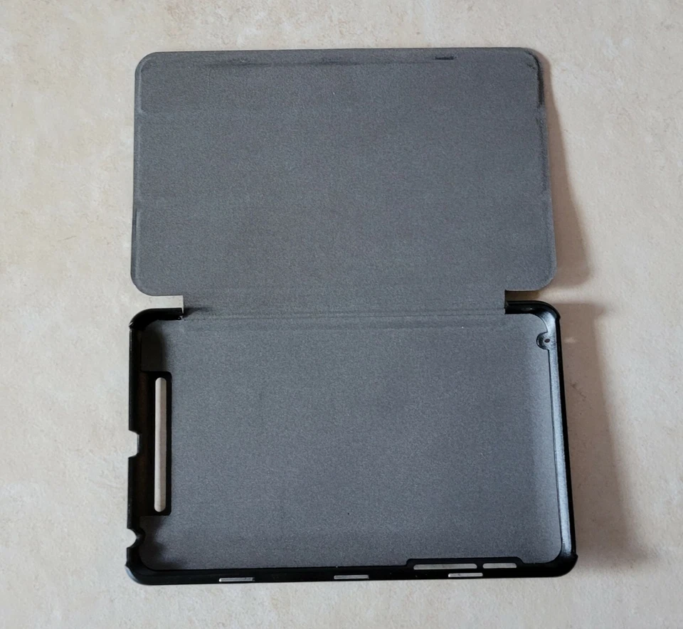 POETIC Slimline Portfolio Case for 7.9" iPad mini. - Image 3 of 4