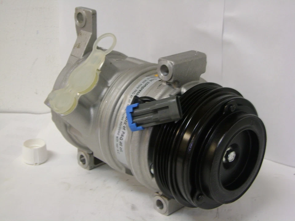 Compresor de aire acondicionado nuevo para Chevrolet Silverado Express Suburban 2002-2012 Foto 3 de 4