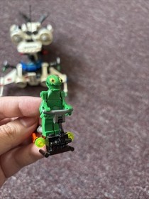 LEGO Set 5971 Space Police Gold Heist with 2 minifigures And Ship