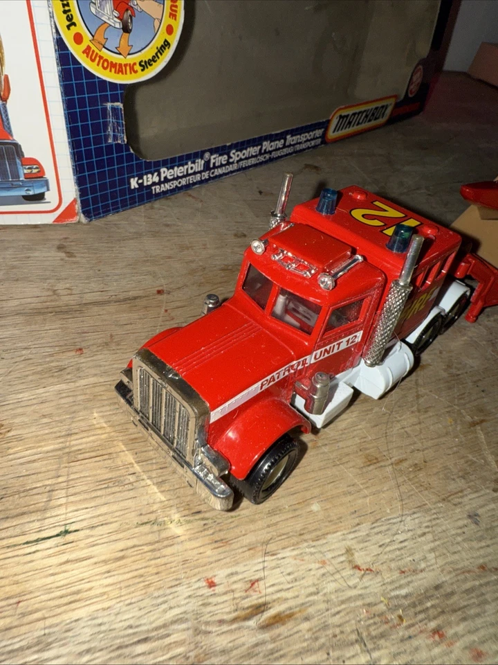 Matchbox Superkings K-134 Peterbilt Fire Spotter Plane Transporter NEW IN BOX - Image 3 of 4