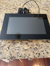 Insignia NS-DPF7 7" Digital Picture Frame