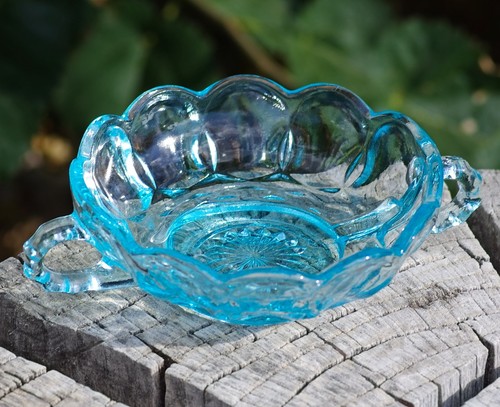VINTAGE Anchor Hocking Fairfield Blue Nappy Candy Dish 1970's Made in USA - Picture 3 of 4
