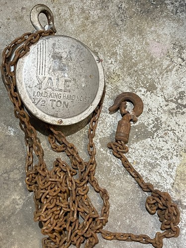 Yale - Load King 1/2 Ton Manual Hand Hoist, With Chains