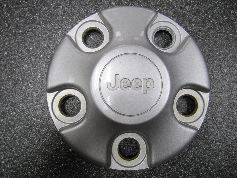 Tapacubos centrales Jeep Wrangler 2007-2016 16" OEM 1AH90TRMAD 56738A 9072 - Juego/4* Foto 3 de 4
