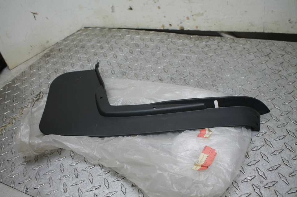 94-00 YAMAHA TIMBERWOLF 250 FRONT LEFT MUD FLAP GUARD FENDER FLARE TRIM 4P478 - Imagem 2 de 4