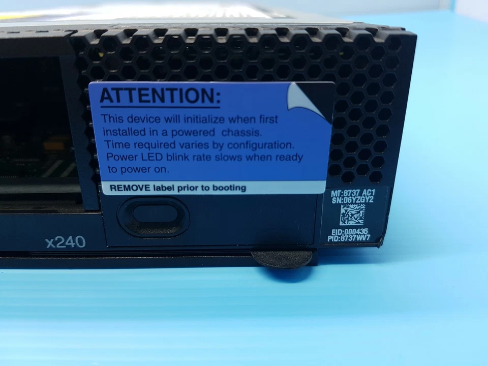 IBM Flex x240 Blade 8737AC1 p/n 94Y9916  1x E5-2640 24GB RAM (3x8gb) NO HDD - Image 2 of 4