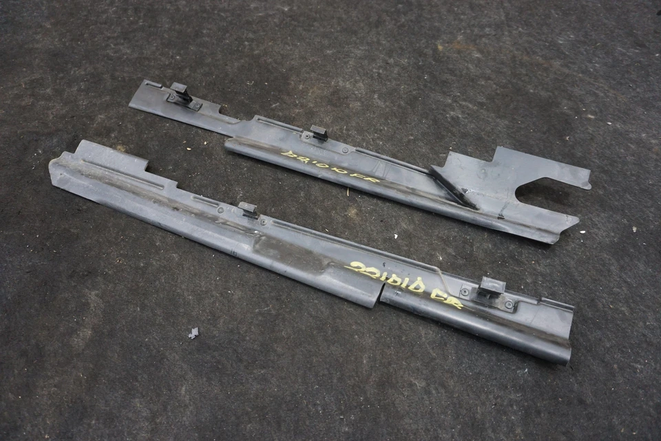 Panel de conducto de aire del radiador izquierdo y derecho OEM 17117519221 Rolls Royce Phantom 2003-17 Foto 2 de 4