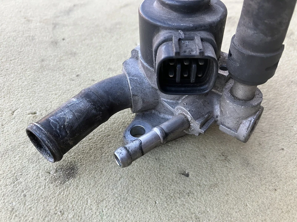 Válvula de control de aire de ralentí 22270-50020 Toyota Lexus Sc400 Ls400 montaje probado por fabricante original  Foto 2 de 4