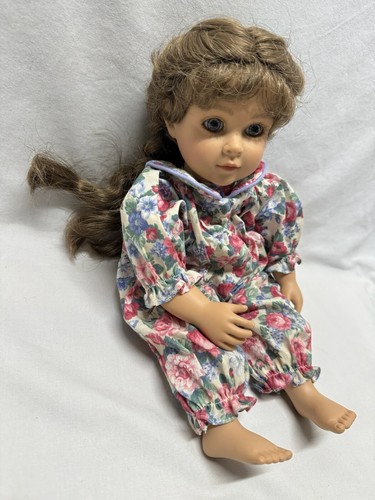 Vintage 1997 My Twinn 14" bewegliche Puppe braune Haare blaue Augen mit Blumen Outfit - Bild 4 von 12