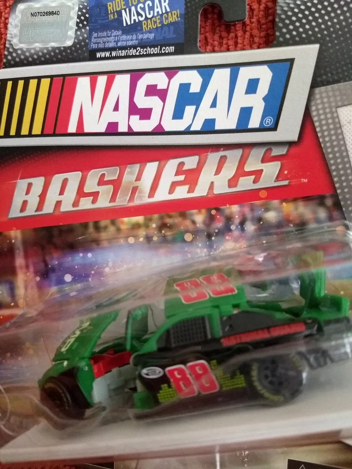 Nascar Bashers Spin Master Dale Earnhardt Jr 88 2012 National Guard V8 USA Trump - Image 4 of 4
